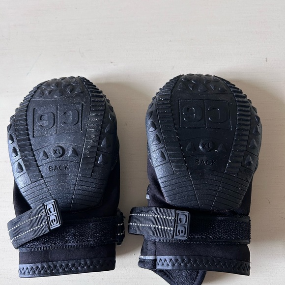 CANINE EQUIPMENT dog boots. - Picture 7 of 9